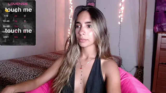 Snapshot of MitchWilson1 chatting on 10-14-25, 11:49 MitchWilson1 online show from 10-14-25, 11:49