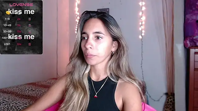 Snapshot of MitchWilson1 chatting on 10-16-25, 10:33 MitchWilson1 online show from 10-16-25, 10:33