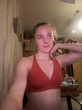 Snapshot of AlisaKissss chatting on 12-14-24, 01:49 AlisaKissss online show from 12-14-24, 01:49