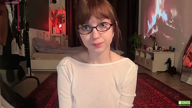 Snapshot of electric_babe chatting on 01-10-26, 02:41 electric babe online show from 01-10-26, 02:41