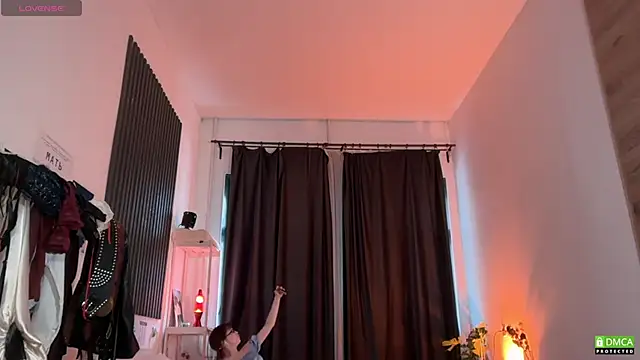 Snapshot of electric_babe chatting on 01-16-26, 09:13 electric babe online show from 01-16-26, 09:13