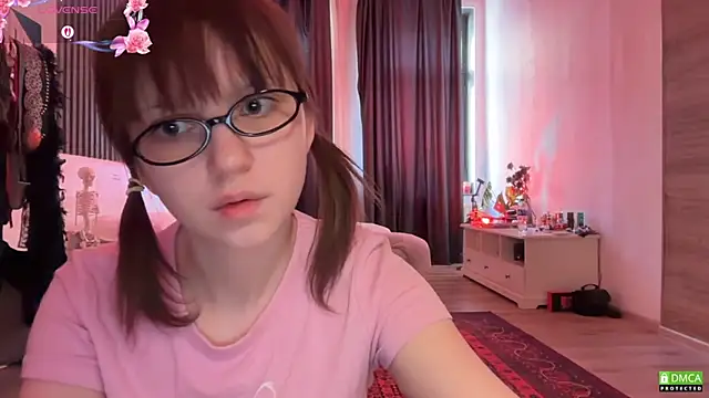 Snapshot of electric_babe chatting on 04-16-26, 10:27 electric babe online show from 04-16-26, 10:27