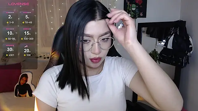 mily thomson b  online show from 09-18-25, 11:29