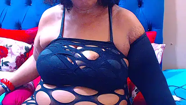 ebonycandy10 online show from 10-22-25, 04:24