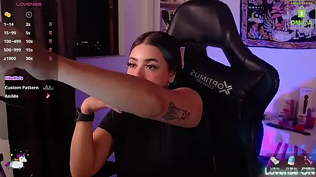 sweetcoralinee online show from 10-07-25, 02:20