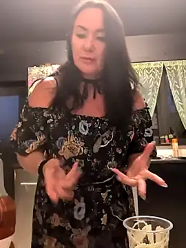 Snapshot of KinkyLittleWitch chatting on 07-08-26, 10:03 KinkyLittleWitch online show from 07-08-26, 10:03