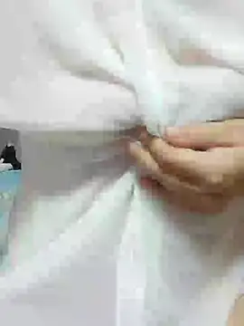 Snapshot of tiantian1118 chatting on 02-19-25, 07:27 tiantian1118 online show from 02-19-25, 07:27