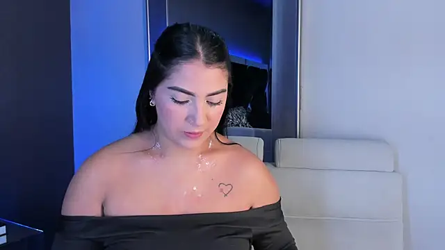 Snapshot of PaulinaDuarte chatting on 09-24-25, 01:25 PaulinaDuarte online show from 09-24-25, 01:25