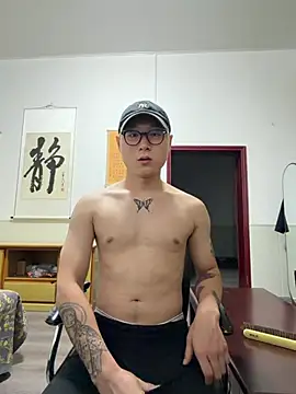 Snapshot of Eric246 chatting on 07-24-26, 02:59 Eric246 online show from 07-24-26, 02:59