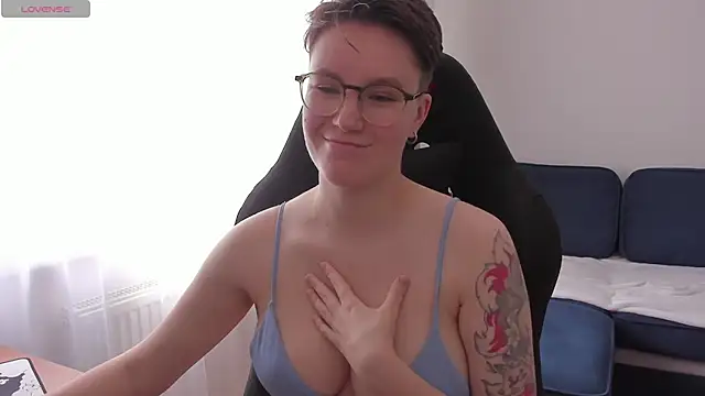 JessieFlower online show from 06-20-26, 08:06