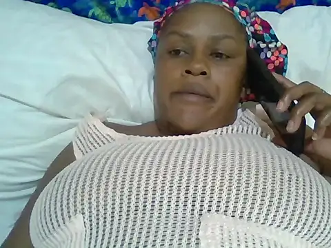 Snapshot of tight_pussy_gall chatting on 10-11-25, 02:48 tight pussy gall online show from 10-11-25, 02:48