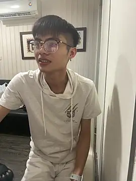 Snapshot of mumuowl chatting on 09-25-25, 05:16 mumuowl online show from 09-25-25, 05:16