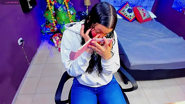 Lana stone  online show from 12-13-24, 03:16