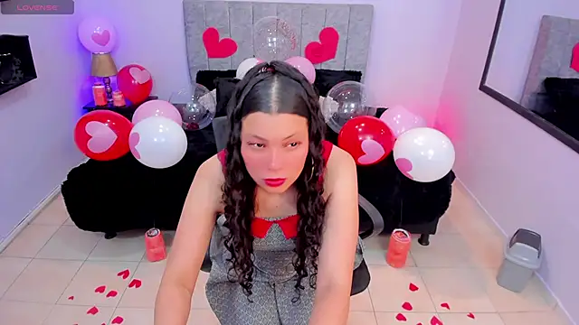 Lana stone  online show from 02-14-25, 08:21