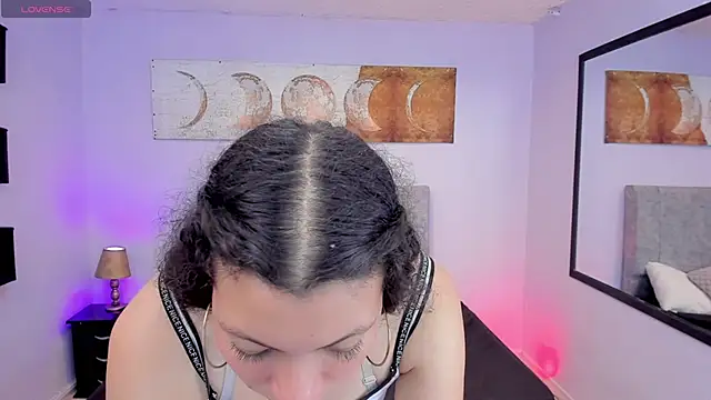 Lana stone  online show from 03-04-25, 06:47