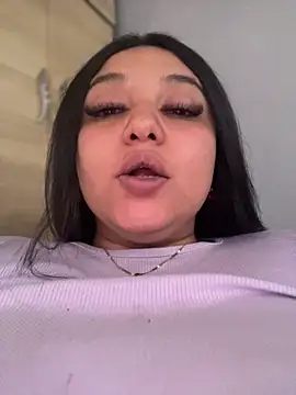 Snapshot of Kym_Owens chatting on 09-27-25, 04:56 Kym Owens online show from 09-27-25, 04:56