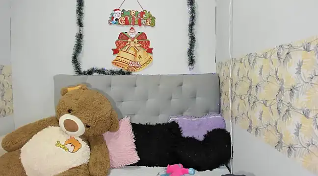 Emma-Wilson online show from 12-17-24, 04:45