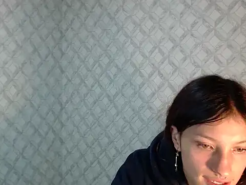 Snapshot of Emma-Wilson chatting on 05-07-26, 03:01 Emma-Wilson online show from 05-07-26, 03:01