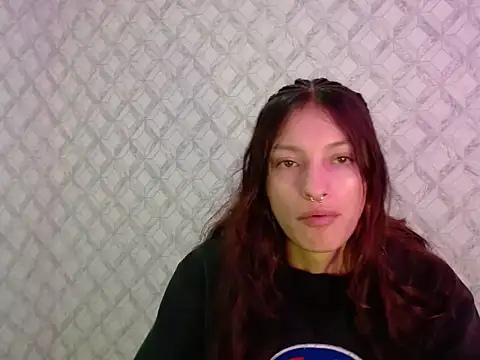 Snapshot of Emma-Wilson chatting on 05-15-26, 05:36 Emma-Wilson online show from 05-15-26, 05:36