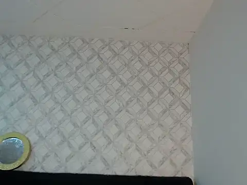 Snapshot of Emma-Wilson chatting on 06-03-26, 04:26 Emma-Wilson online show from 06-03-26, 04:26