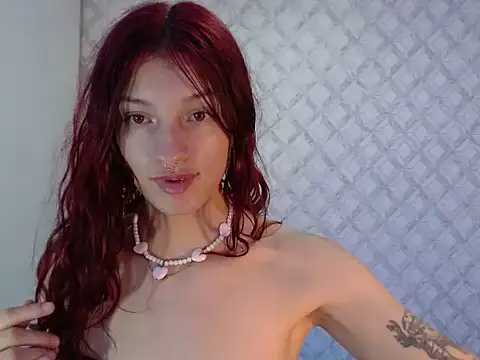 Snapshot of Emma-Wilson chatting on 06-05-26, 04:19 Emma-Wilson online show from 06-05-26, 04:19