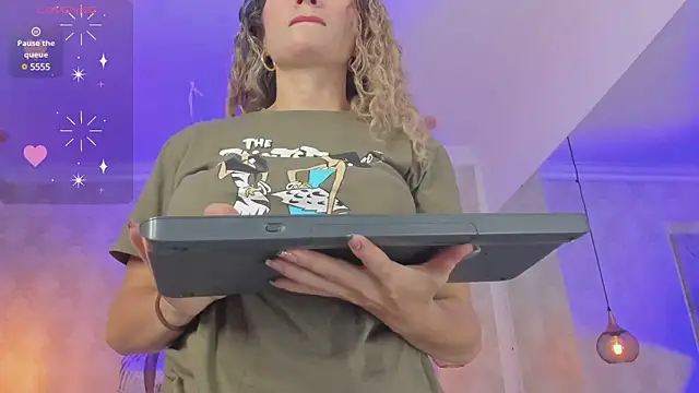 Snapshot of Shantall__ chatting on 02-10-25, 10:53 Shantall online show from 02-10-25, 10:53