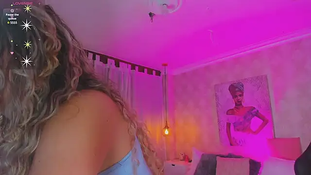 Snapshot of Shantall__ chatting on 09-13-25, 10:59 Shantall online show from 09-13-25, 10:59