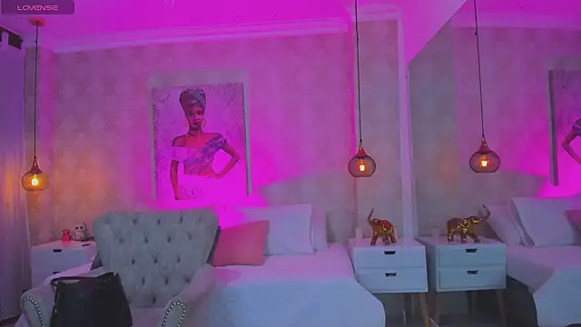 Snapshot of Shantall__ chatting on 10-04-25, 11:08 Shantall online show from 10-04-25, 11:08