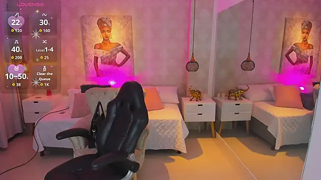 Snapshot of Shantall__ chatting on 12-04-25, 11:08 Shantall online show from 12-04-25, 11:08