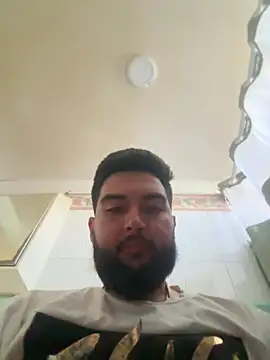 bigdickgio6923 online show from 04-16-26, 10:45