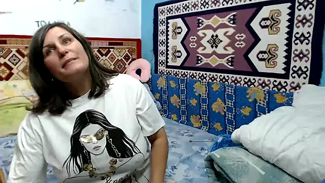 Snapshot of AdelineBlueEyes chatting on 10-04-25, 11:41 AdelineBlueEyes online show from 10-04-25, 11:41