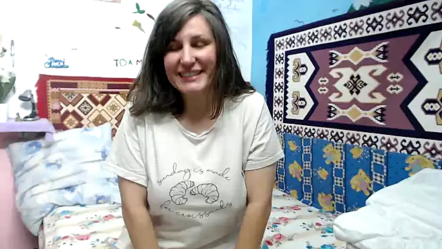 Snapshot of AdelineBlueEyes chatting on 10-10-25, 10:36 AdelineBlueEyes online show from 10-10-25, 10:36