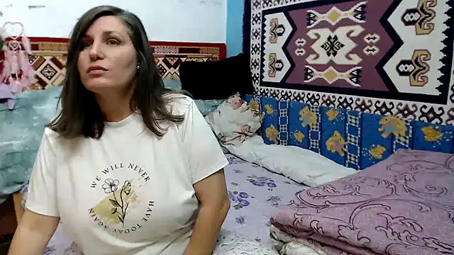 AdelineBlueEyes online show from 11-26-25, 10:38