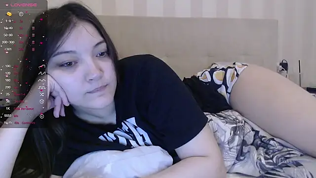 Snapshot of AlisaDevis chatting on 07-12-26, 06:04 AlisaDevis online show from 07-12-26, 06:04