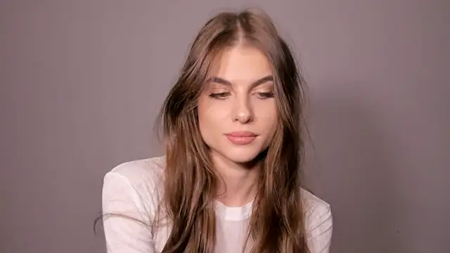 Snapshot of Missalgel chatting on 11-17-25, 12:33 Missalgel online show from 11-17-25, 12:33