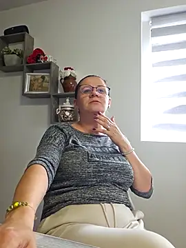 KristenVega online show from 09-26-25, 12:09