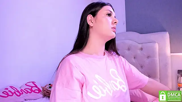 Snapshot of EmilyS__ chatting on 01-31-25, 04:36 EmilyS   online show from 01-31-25, 04:36