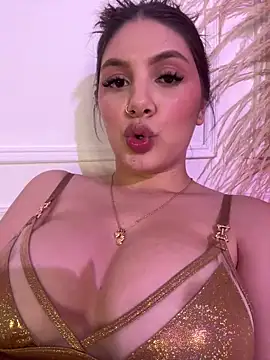 Snapshot of EmilyS__ chatting on 02-25-25, 11:00 EmilyS   online show from 02-25-25, 11:00