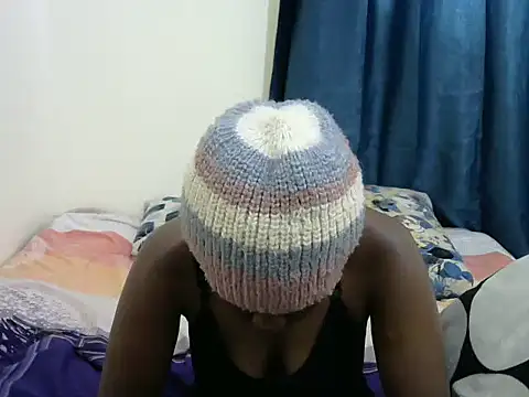 Snapshot of Kariselle- chatting on 03-16-25, 07:48 Kariselle- online show from 03-16-25, 07:48