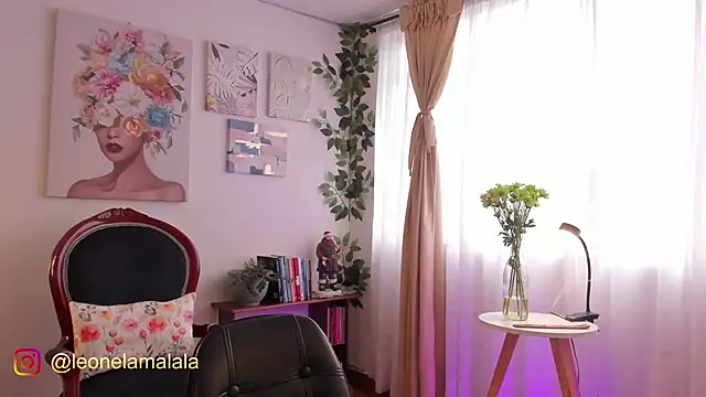 cuddlingbunny online show from 11-12-25, 09:47