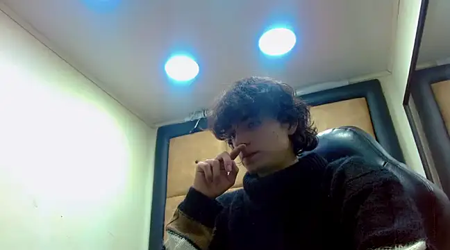 Snapshot of Sr_BonnyEthan chatting on 12-26-24, 01:32 Sr BonnyEthan online show from 12-26-24, 01:32