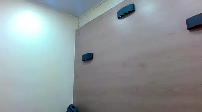 Snapshot of Sr_BonnyEthan chatting on 01-07-25, 01:24 Sr BonnyEthan online show from 01-07-25, 01:24