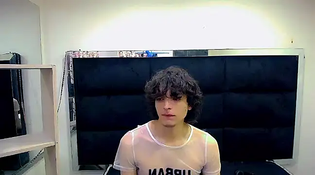 Snapshot of Sr_BonnyEthan chatting on 01-16-25, 01:25 Sr BonnyEthan online show from 01-16-25, 01:25