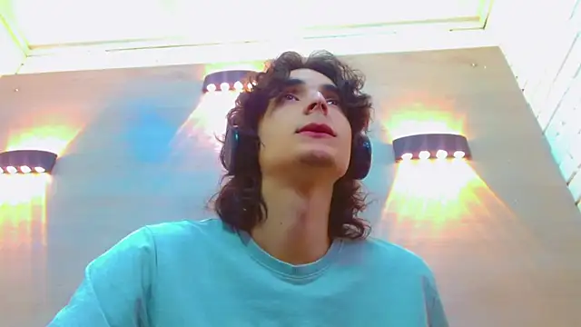 Sr BonnyEthan online show from 10-29-25, 01:46