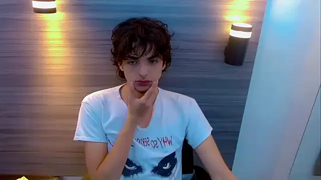 Snapshot of Sr_BonnyEthan chatting on 07-16-26, 01:06 Sr BonnyEthan online show from 07-16-26, 01:06