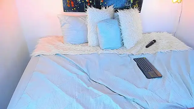 cloe bridgee online show from 12-22-24, 09:22