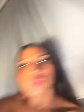 Snapshot of Barbiebrunette_ chatting on 10-31-25, 03:18 Barbiebrunette online show from 10-31-25, 03:18