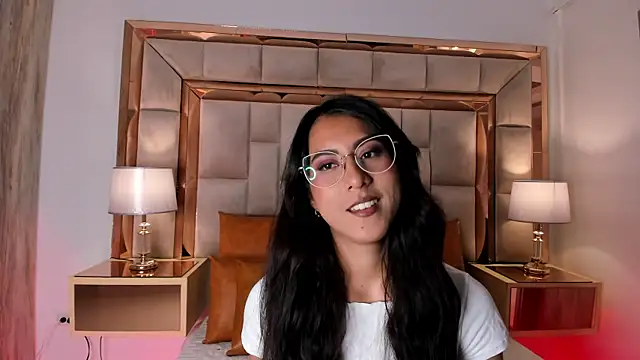 DaraBeckett online show from 02-18-25, 12:17