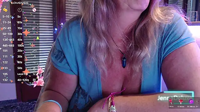 JennaDeluxe online show from 07-04-26, 04:07