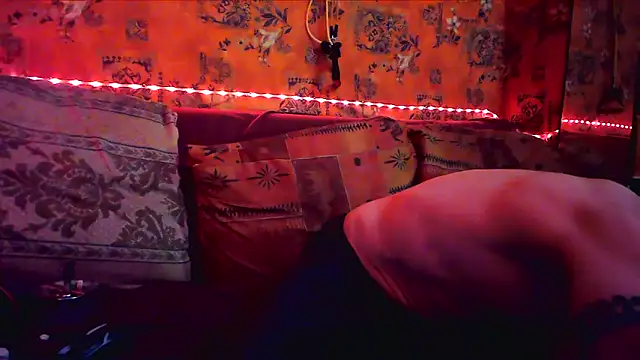 Snapshot of Tony_Torrente chatting on 01-08-25, 12:17 Tony Torrente online show from 01-08-25, 12:17